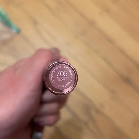 Makeup - Picture 3 of 7